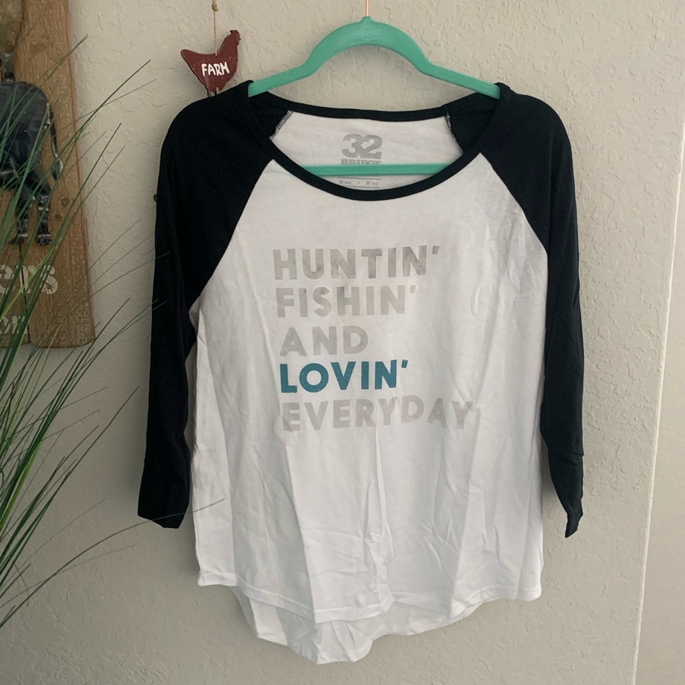 Cabela’s HFE Luke Bryan Baseball Raglan Medium Loose Fitting